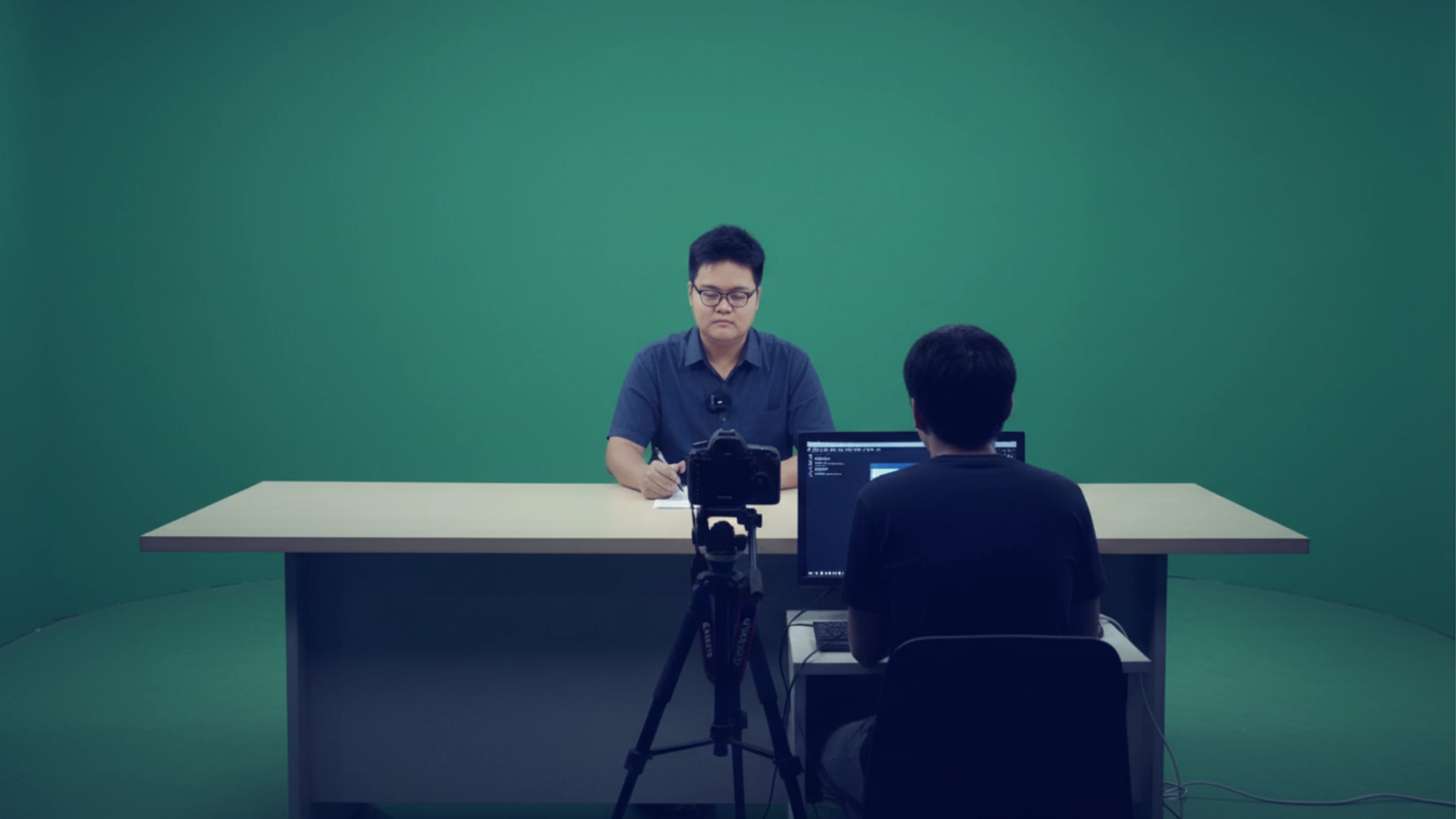 phillips-sph-cable-tv-news-anchor-greenscreen